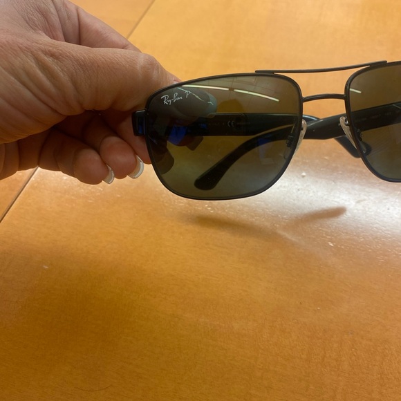 Ray-Ban Dark Frame Sunglasses main image 4
